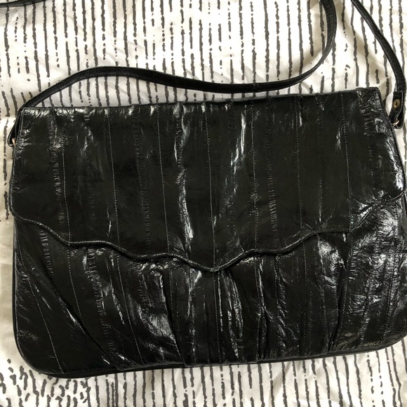 🌶 Scalloped Edge Handbag - Picture 8 of 8